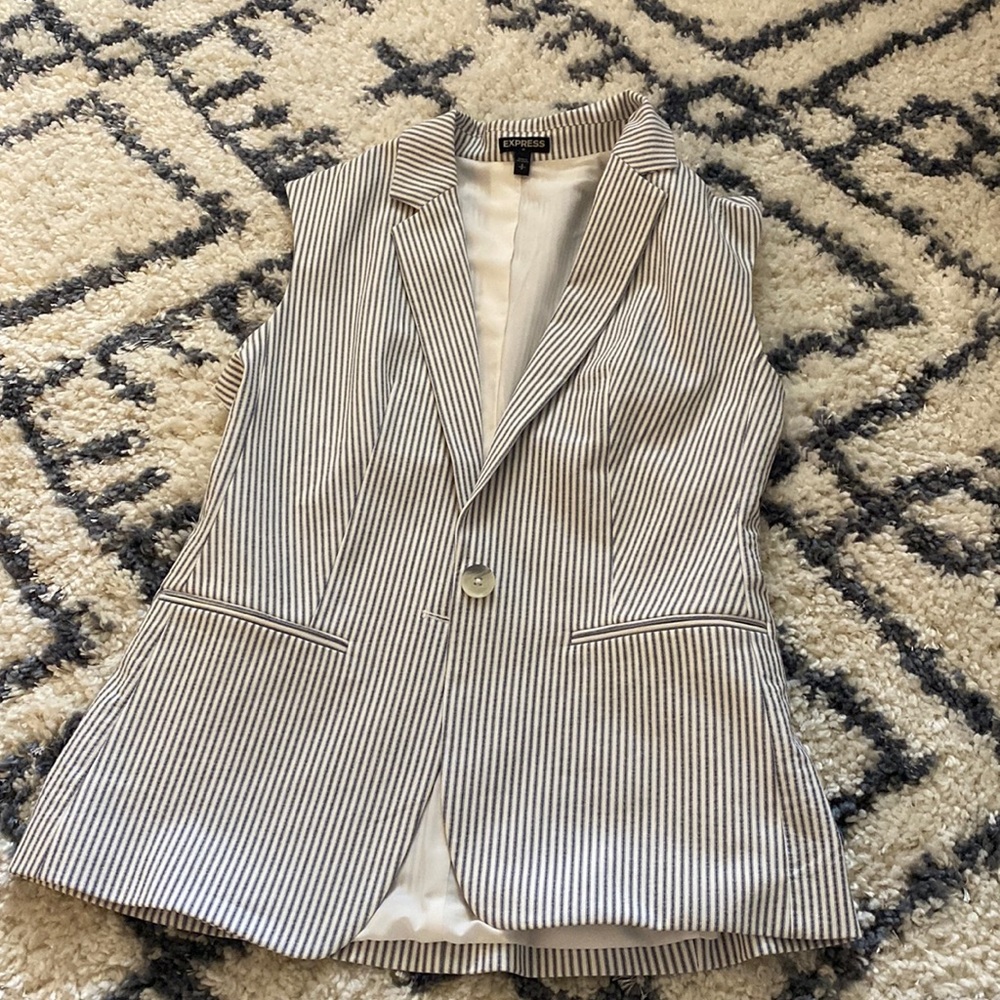Express vest